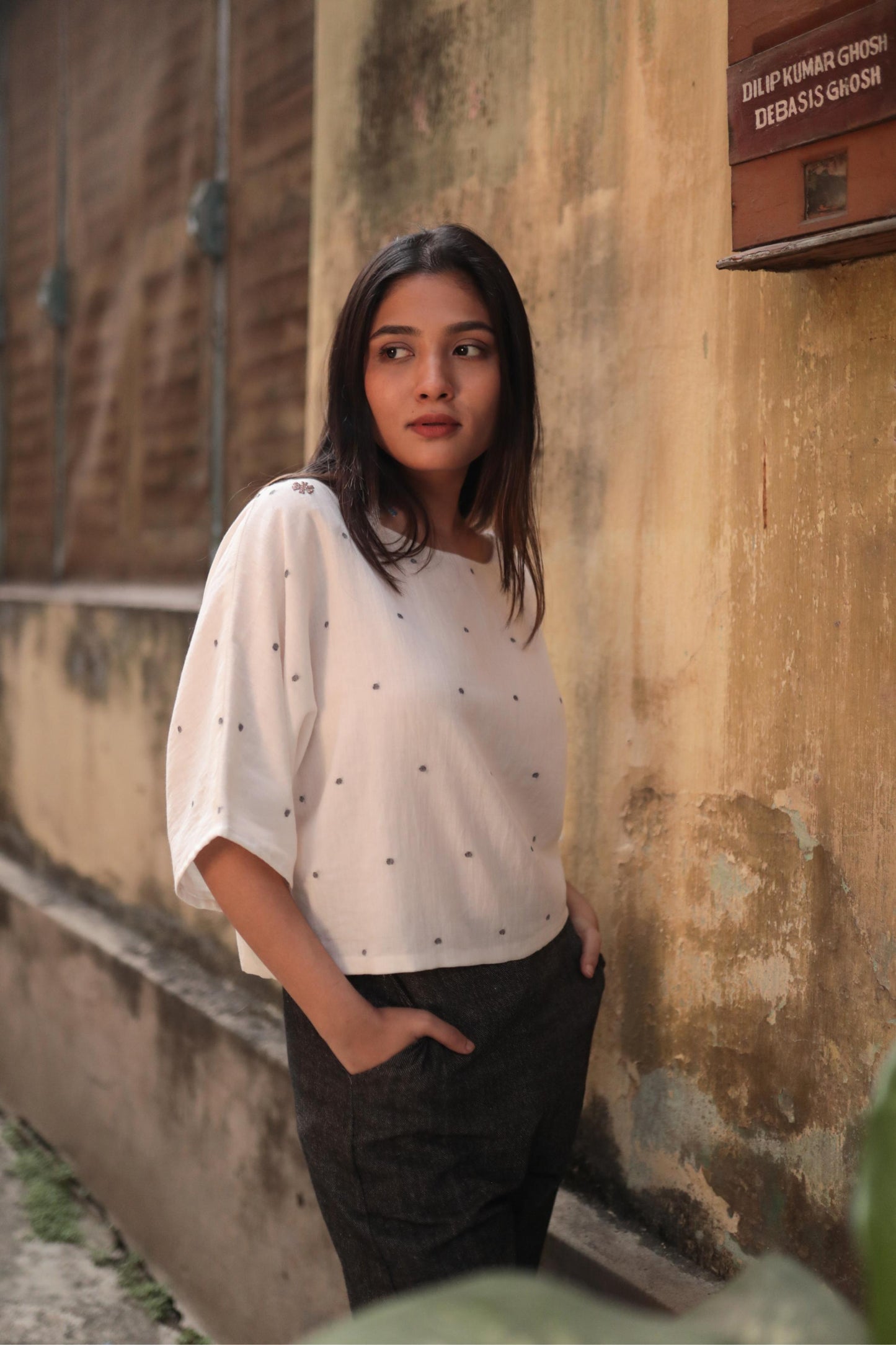 dudh shada crop top