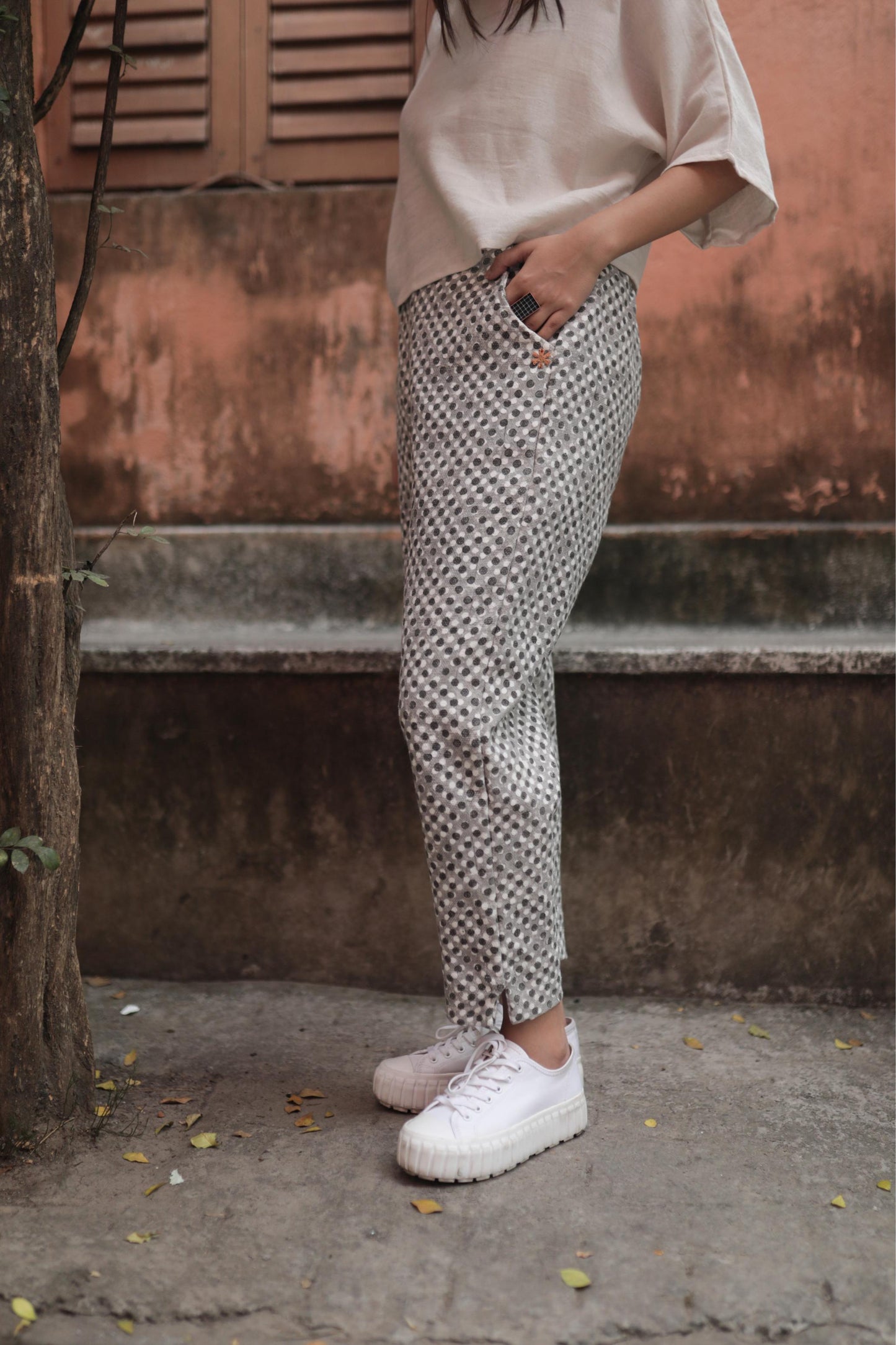 shada-kalo teep pants