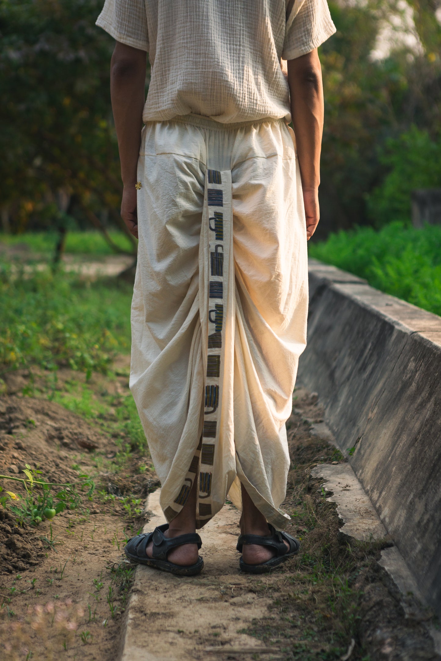 baajar bag dhoti pants