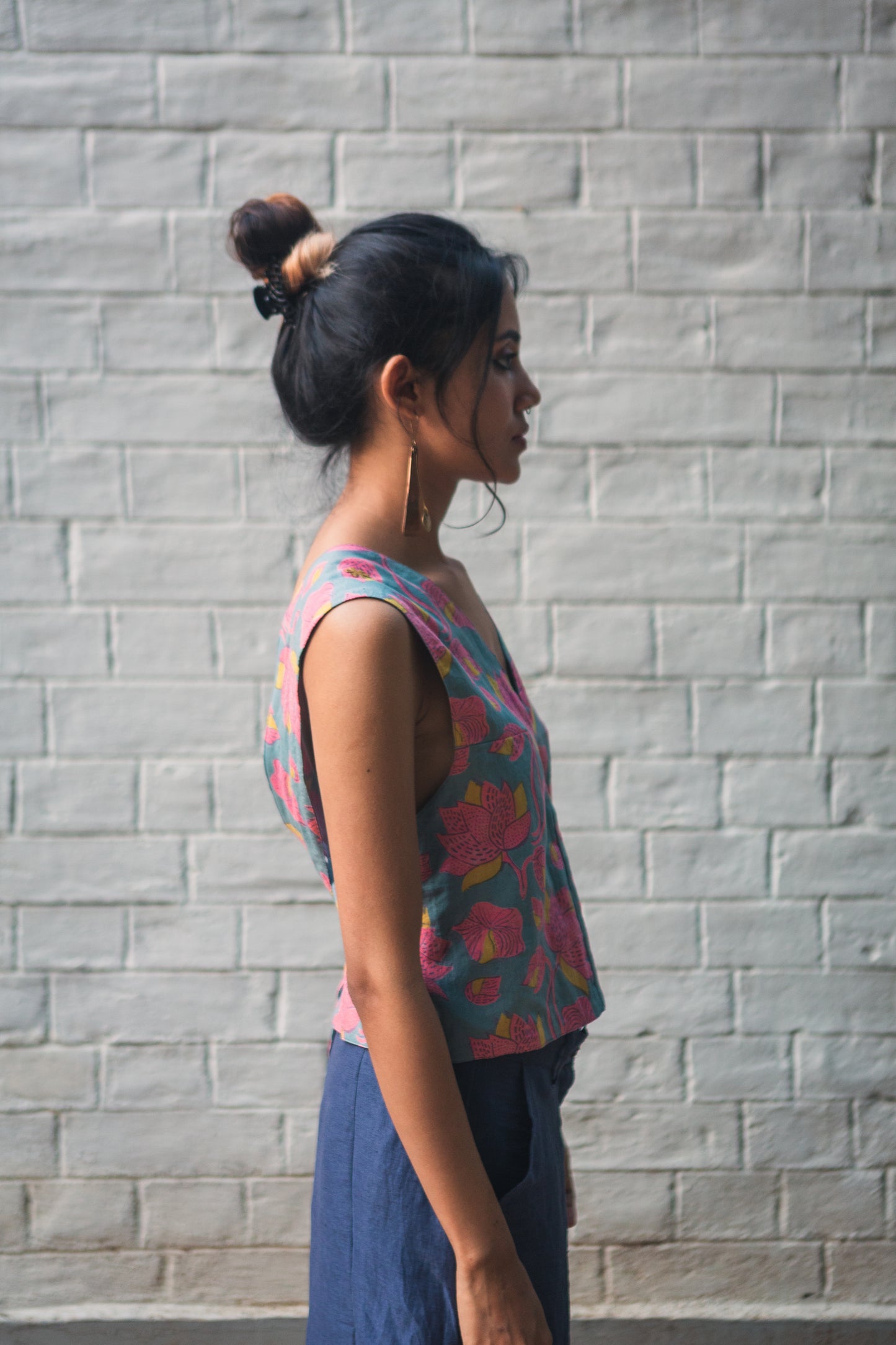 shapla v-neck crop top