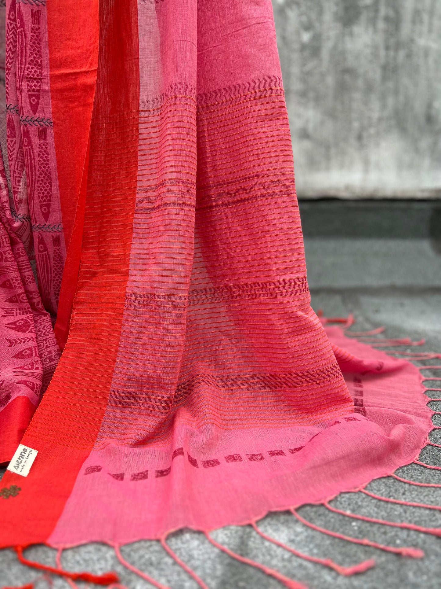 pink jhaank-parshey saree