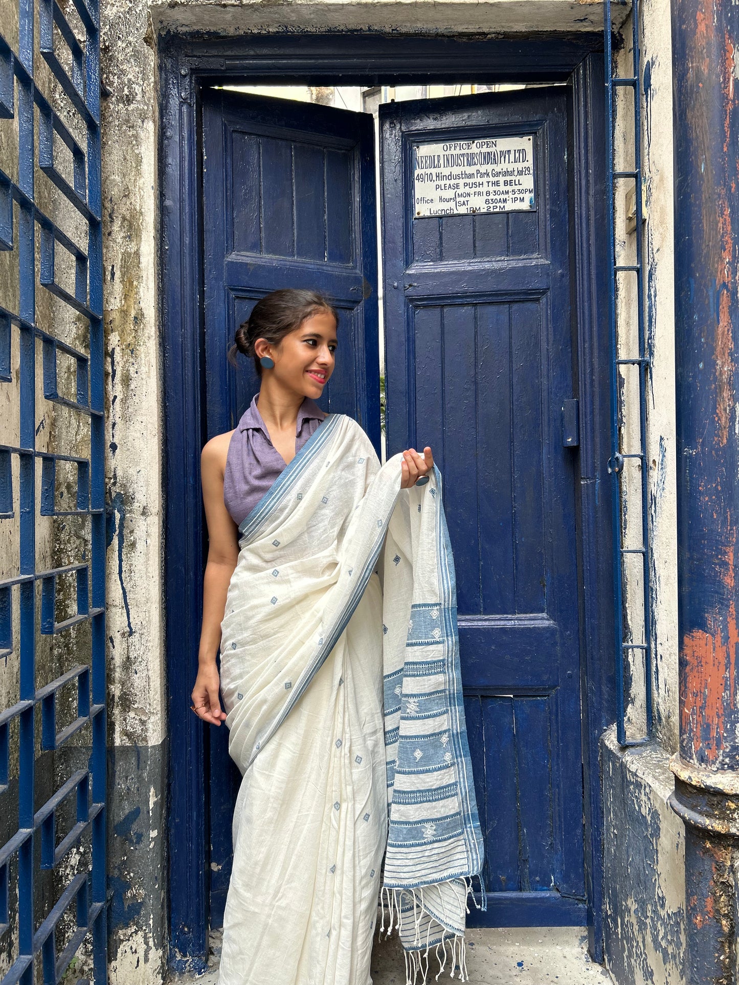 blue-white bengal bhujodi saree