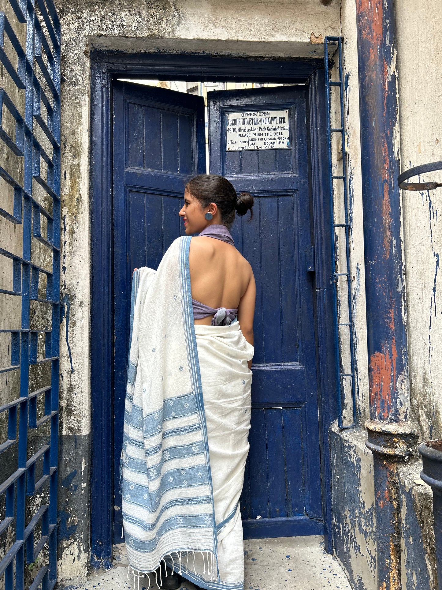 blue-white bengal bhujodi saree