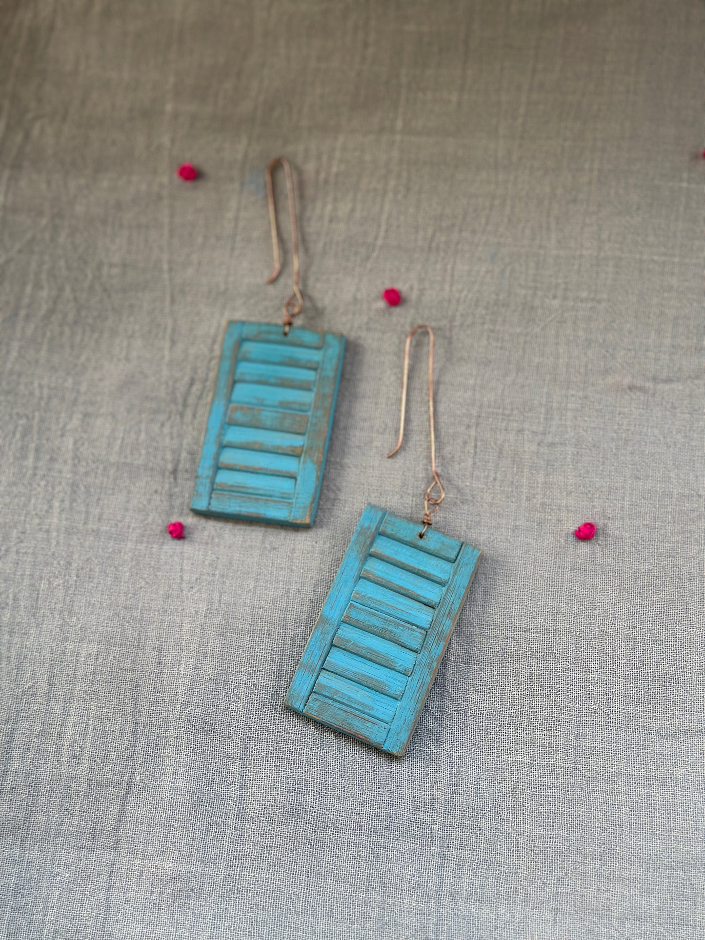 wooden khorkhori earrings