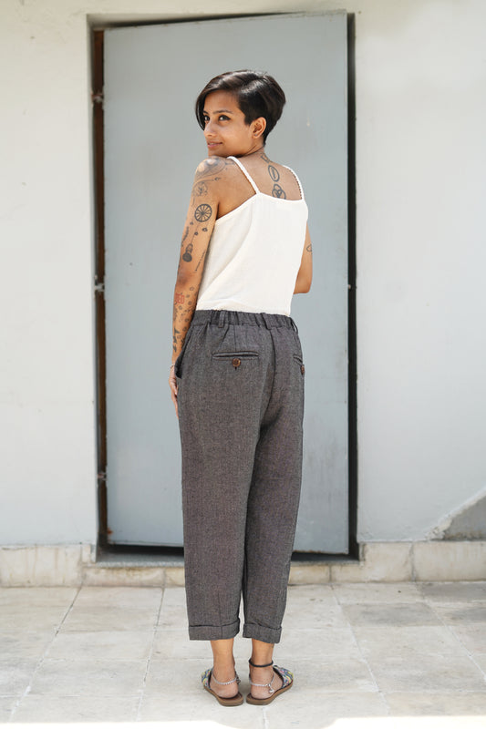 tapered pants