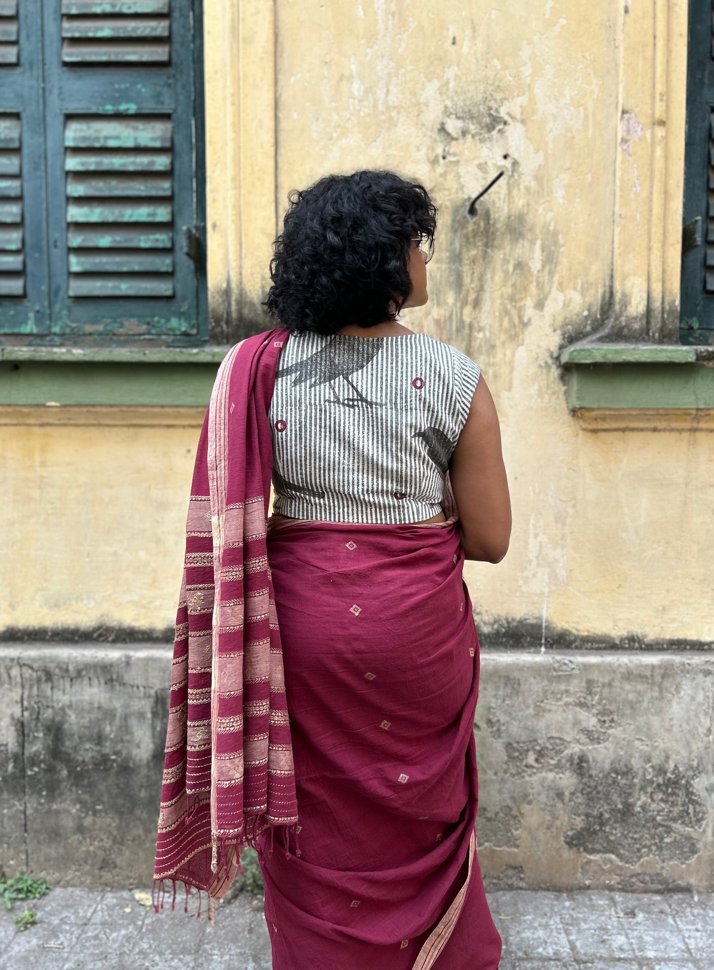 maroon bengal bhujodi saree