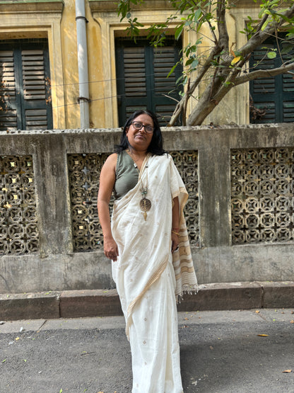 white bengal bhujodi saree